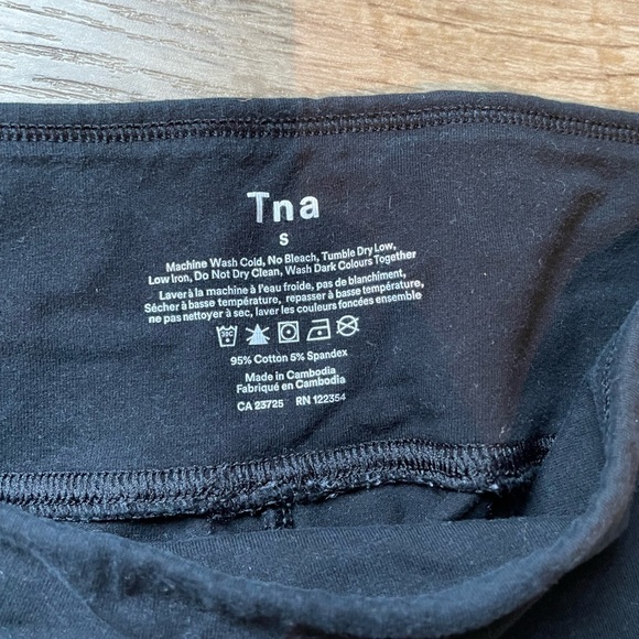 TNA Leggings - Picture 3 of 4